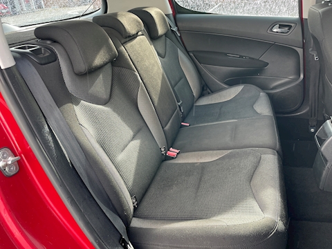 1.6 e-HDi Active Hatchback 5dr Diesel Manual Euro 5 (s/s) (112 ps)