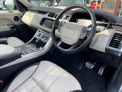 3.0 SD V6 Autobiography Dynamic SUV 5dr Diesel Auto 4WD Euro 6 (s/s) (306 ps)