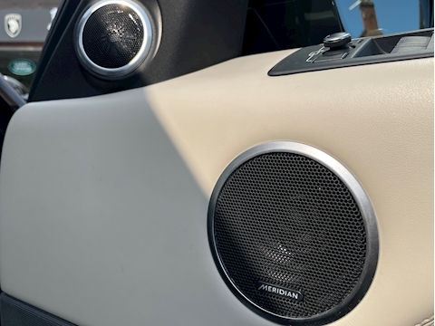 3.0 SD V6 Autobiography Dynamic SUV 5dr Diesel Auto 4WD Euro 6 (s/s) (306 ps)