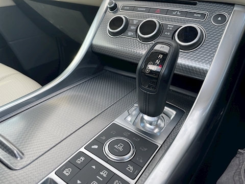 3.0 SD V6 Autobiography Dynamic SUV 5dr Diesel Auto 4WD Euro 6 (s/s) (306 ps)