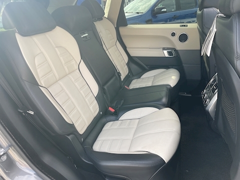 3.0 SD V6 Autobiography Dynamic SUV 5dr Diesel Auto 4WD Euro 6 (s/s) (306 ps)