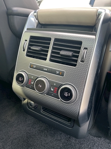 3.0 SD V6 Autobiography Dynamic SUV 5dr Diesel Auto 4WD Euro 6 (s/s) (306 ps)