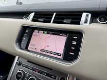 Land Rover Range Rover Sport SVR Sdv6 Hse