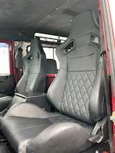 Land Rover Defender 902.4 TDCi County Hard Top 3dr Diesel Manual 4WD Euro 4 (122 bhp)