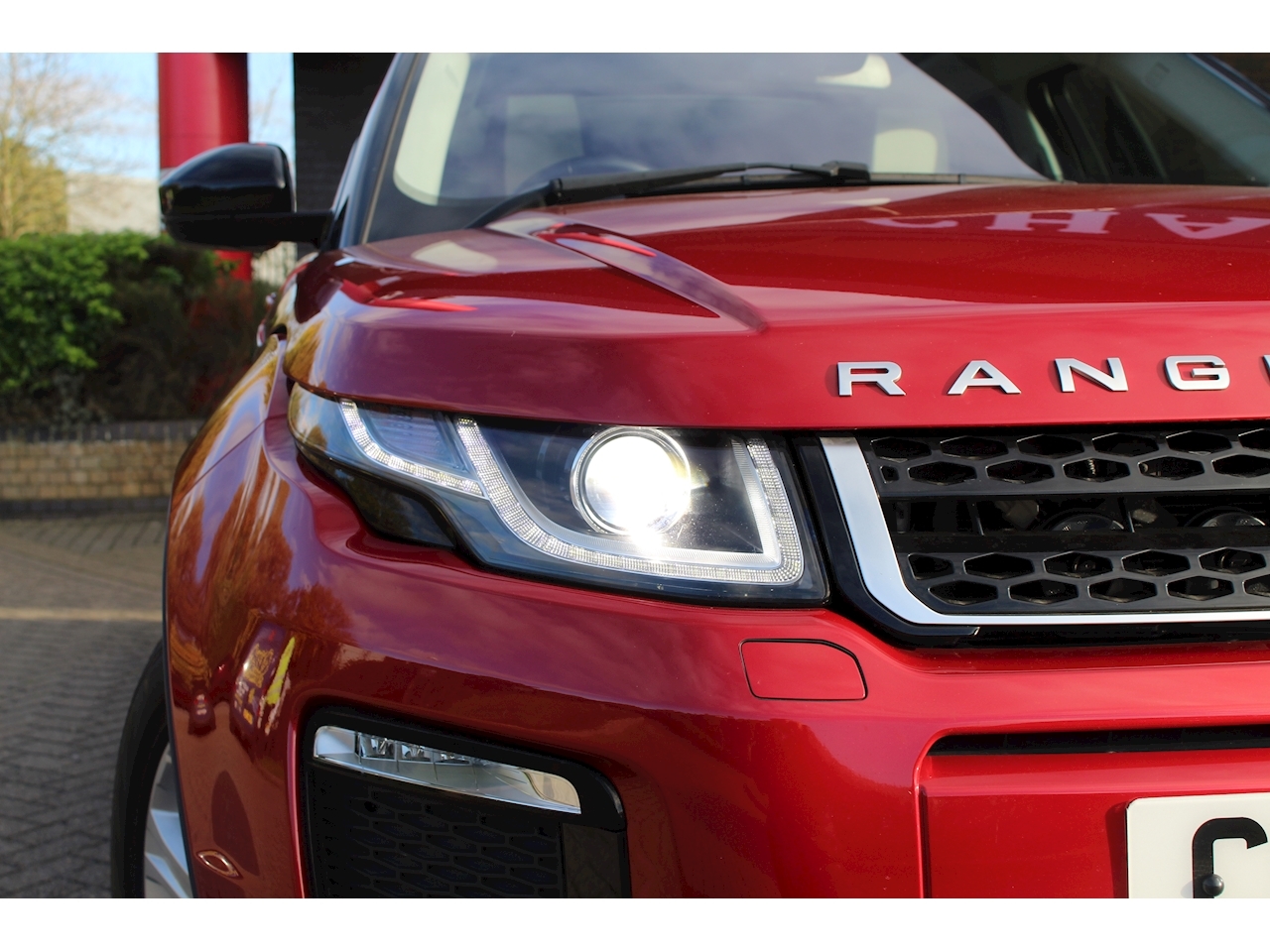 Range Rover Evoque SE Tech SUV 2.0 Auto Diesel