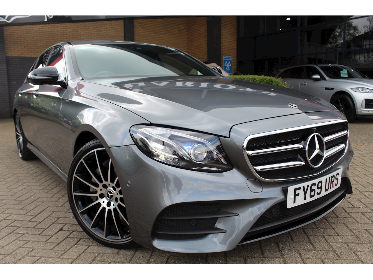 2.0 E220d AMG Line Night Edition (Premium) Saloon 4dr Diesel G-Tronic+ (s/s) (194 ps)