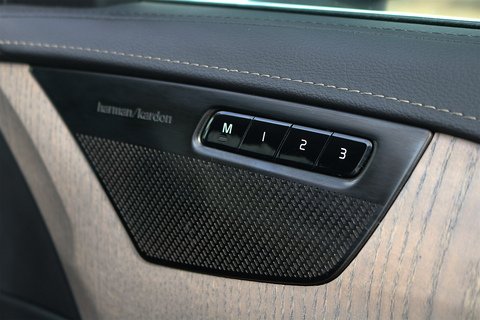 2.0 B5 MHEV Inscription Pro SUV 5dr Petrol Hybrid Auto 4WD Euro 6 (s/s) (250 ps)