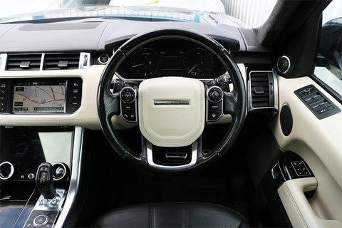 4.4 SD V8 Autobiography Dynamic SUV 5dr Diesel Auto 4WD Euro 5 (339 ps)