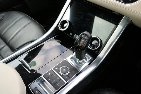 4.4 SD V8 Autobiography Dynamic SUV 5dr Diesel Auto 4WD Euro 5 (339 ps)