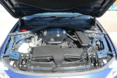 2.0 320d SE Saloon 4dr Diesel Auto Euro 6 (s/s) (190 ps)