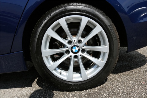 2.0 320d SE Saloon 4dr Diesel Auto Euro 6 (s/s) (190 ps)