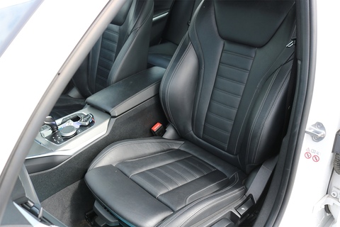 2.0 330e 12kWh M Sport Saloon 4dr Petrol Plug-in Hybrid Auto Euro 6 (s/s) (292 ps)