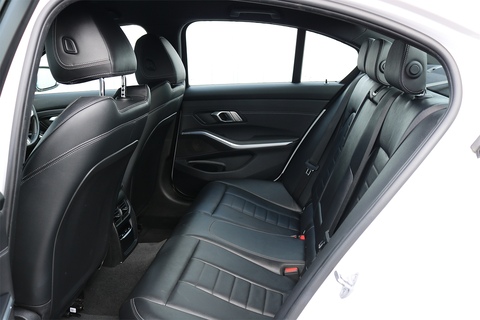 2.0 330e 12kWh M Sport Saloon 4dr Petrol Plug-in Hybrid Auto Euro 6 (s/s) (292 ps)