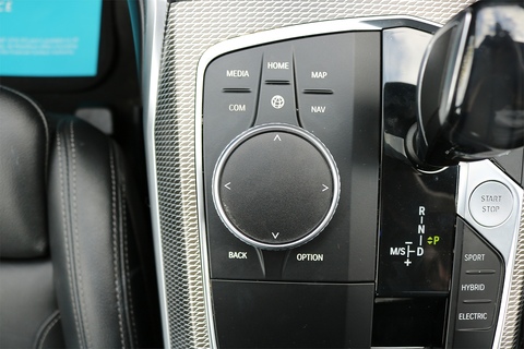 2.0 330e 12kWh M Sport Saloon 4dr Petrol Plug-in Hybrid Auto Euro 6 (s/s) (292 ps)