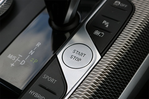 2.0 330e 12kWh M Sport Saloon 4dr Petrol Plug-in Hybrid Auto Euro 6 (s/s) (292 ps)