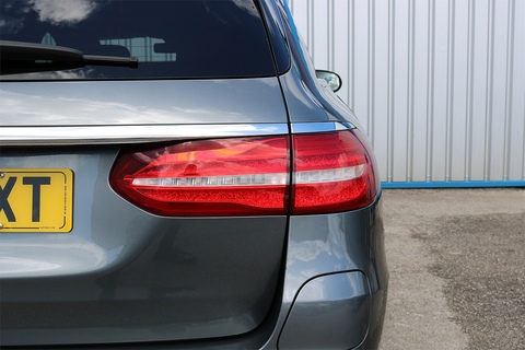 2.0 E300de 13.5kWh AMG Line Estate 5dr Diesel Plug-in Hybrid G-Tronic+ Euro 6 (s/s) (306 ps)