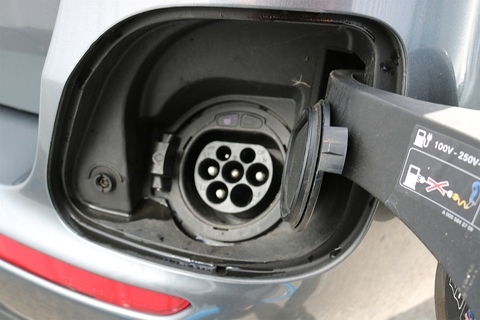 2.0 E300de 13.5kWh AMG Line Estate 5dr Diesel Plug-in Hybrid G-Tronic+ Euro 6 (s/s) (306 ps)