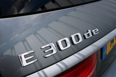 2.0 E300de 13.5kWh AMG Line Estate 5dr Diesel Plug-in Hybrid G-Tronic+ Euro 6 (s/s) (306 ps)