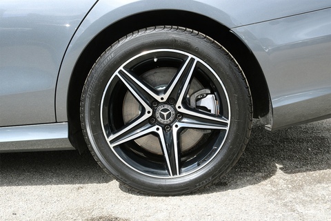 2.0 E300de 13.5kWh AMG Line Estate 5dr Diesel Plug-in Hybrid G-Tronic+ Euro 6 (s/s) (306 ps)