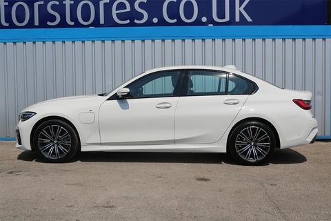 2.0 330e 12kWh M Sport Saloon 4dr Petrol Plug-in Hybrid Auto Euro 6 (s/s) (292 ps)