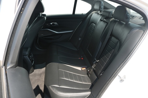 2.0 330e 12kWh M Sport Saloon 4dr Petrol Plug-in Hybrid Auto Euro 6 (s/s) (292 ps)