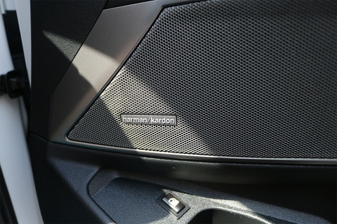 2.0 330e 12kWh M Sport Saloon 4dr Petrol Plug-in Hybrid Auto Euro 6 (s/s) (292 ps)