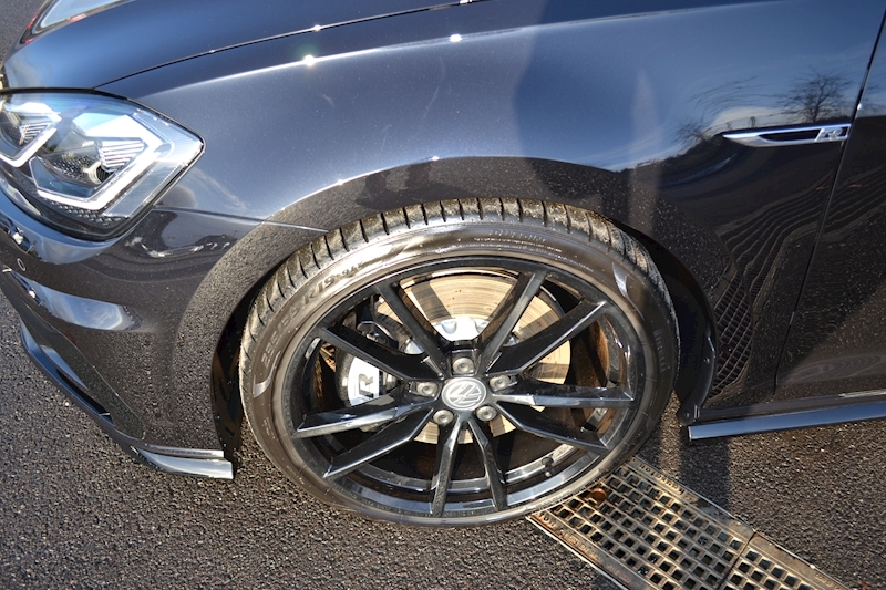 Volkswagen Golf R Tsi 4Motion Dsg Hatchback 2.0 Semi Auto Petrol