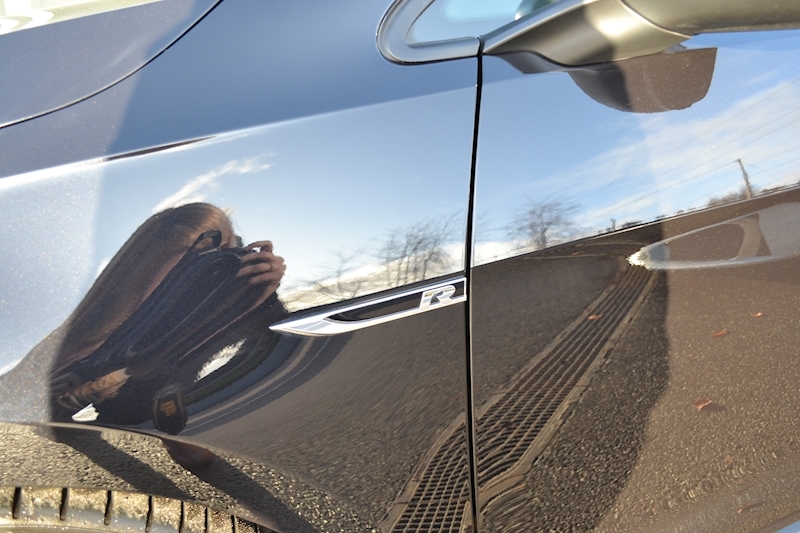 Volkswagen Golf R Tsi 4Motion Dsg Hatchback 2.0 Semi Auto Petrol