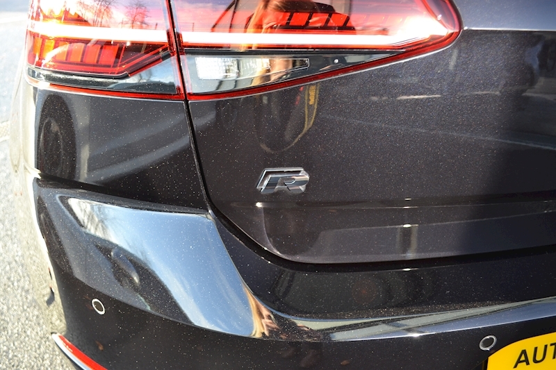 Volkswagen Golf R Tsi 4Motion Dsg Hatchback 2.0 Semi Auto Petrol