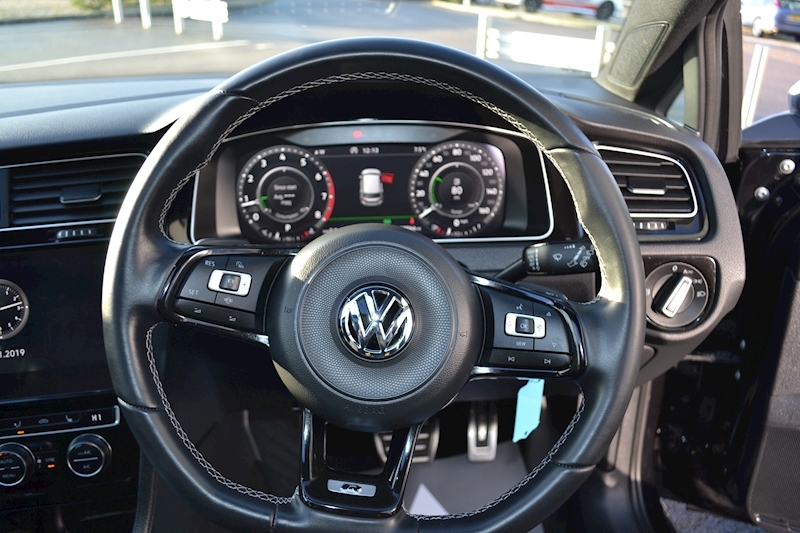 Volkswagen Golf R Tsi 4Motion Dsg Hatchback 2.0 Semi Auto Petrol