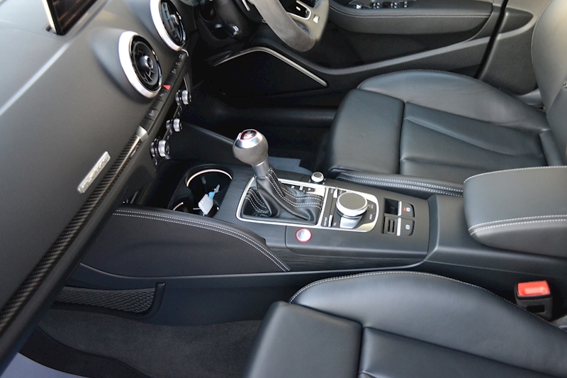 Audi RS3 Sportback 2.5TFSi Quattro  Hatchback 2.5 S Tronic Petrol