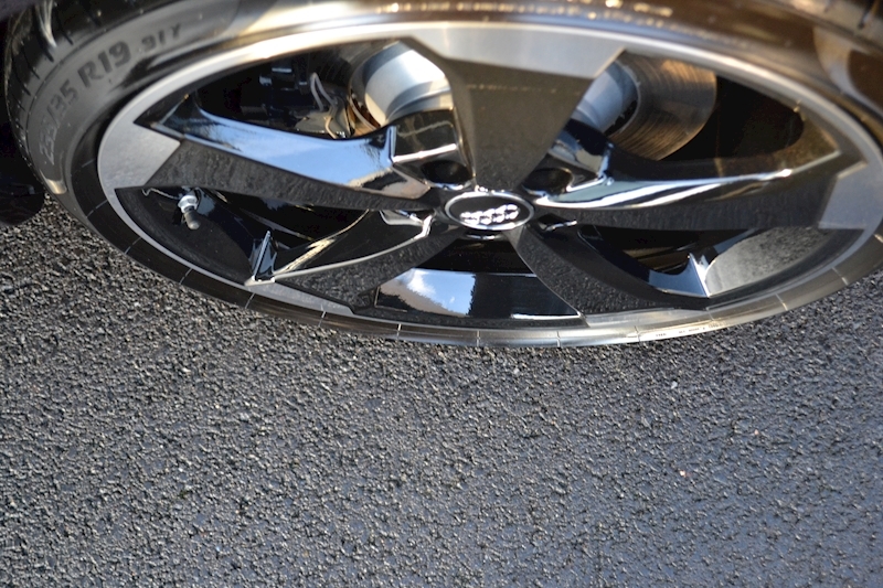 Audi RS3 Sportback 2.5TFSi Quattro  Hatchback 2.5 S Tronic Petrol