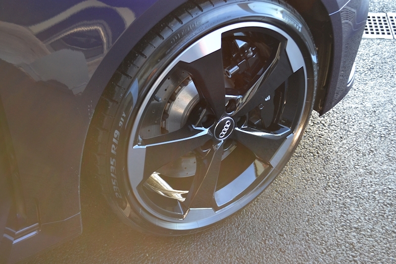 Audi RS3 Sportback 2.5TFSi Quattro  Hatchback 2.5 S Tronic Petrol