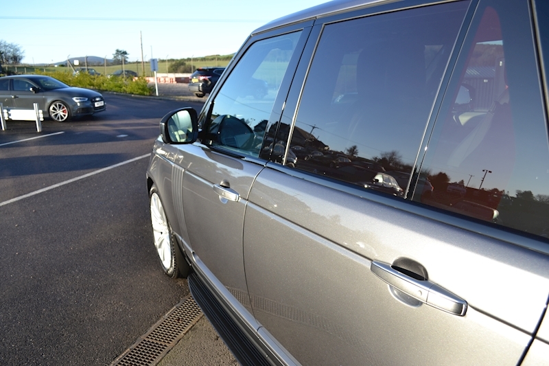 Land Rover Range Rover Sdv8 Vogue Se Estate 4.4 Automatic Diesel