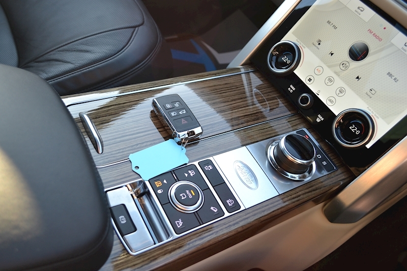 Land Rover Range Rover Sdv8 Vogue Se Estate 4.4 Automatic Diesel