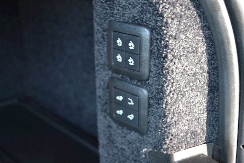 Land Rover Range Rover Sdv8 Vogue Se Estate 4.4 Automatic Diesel