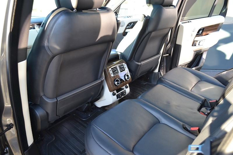 Land Rover Range Rover Sdv8 Vogue Se Estate 4.4 Automatic Diesel