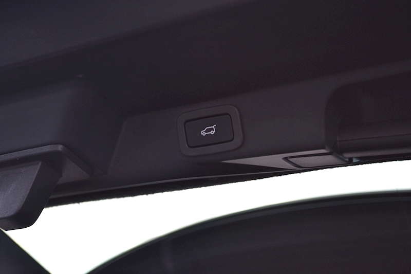 Land Rover Range Rover Sport V8 Svr Estate 5.0 Automatic Petrol