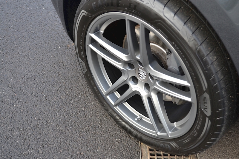 Porsche Macan Pdk Estate 2.0 Semi Auto Petrol