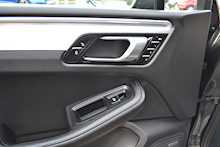 Porsche Macan Pdk Estate 2.0 Semi Auto Petrol