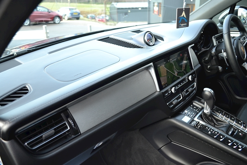 Porsche Macan Pdk Estate 2.0 Semi Auto Petrol