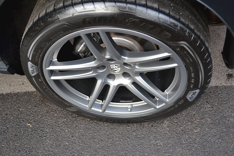 Porsche Macan Pdk Estate 2.0 Semi Auto Petrol