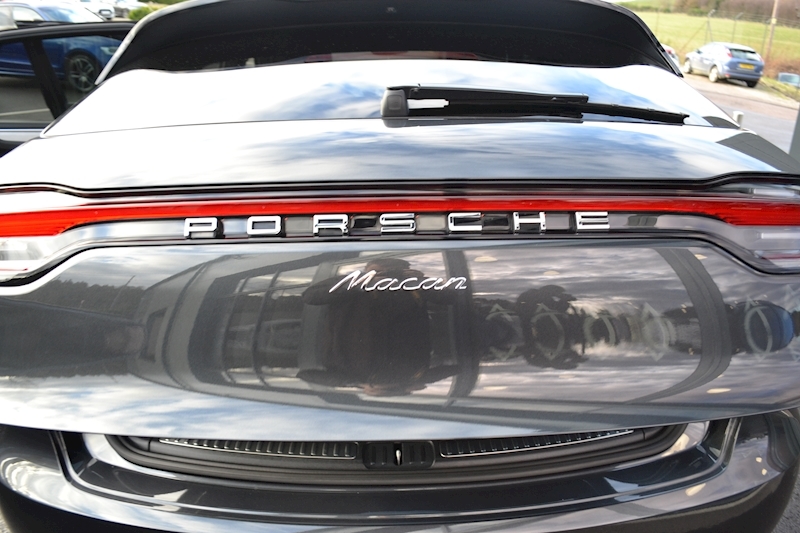 Porsche Macan Pdk Estate 2.0 Semi Auto Petrol