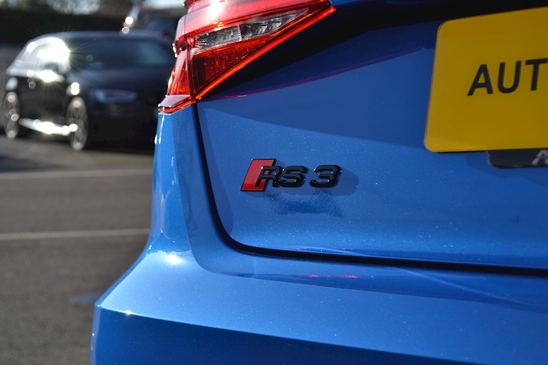 Audi A3 Rs 3 Tfsi Quattro Audi Sport Edition Hatchback 2.5 Semi Auto Petrol