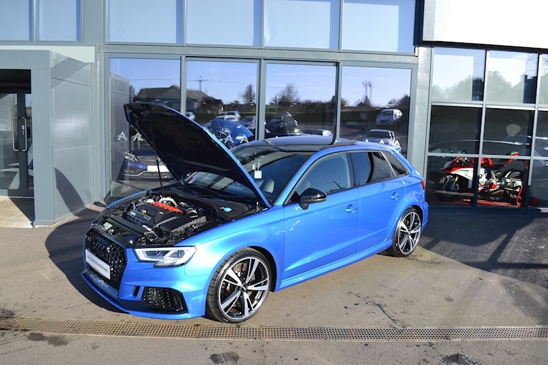 Audi A3 Rs 3 Tfsi Quattro Audi Sport Edition Hatchback 2.5 Semi Auto Petrol