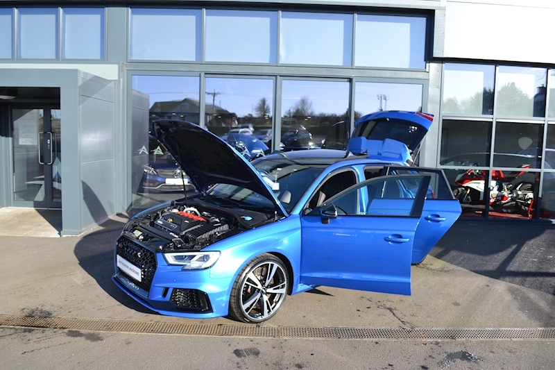 Audi A3 Rs 3 Tfsi Quattro Audi Sport Edition Hatchback 2.5 Semi Auto Petrol