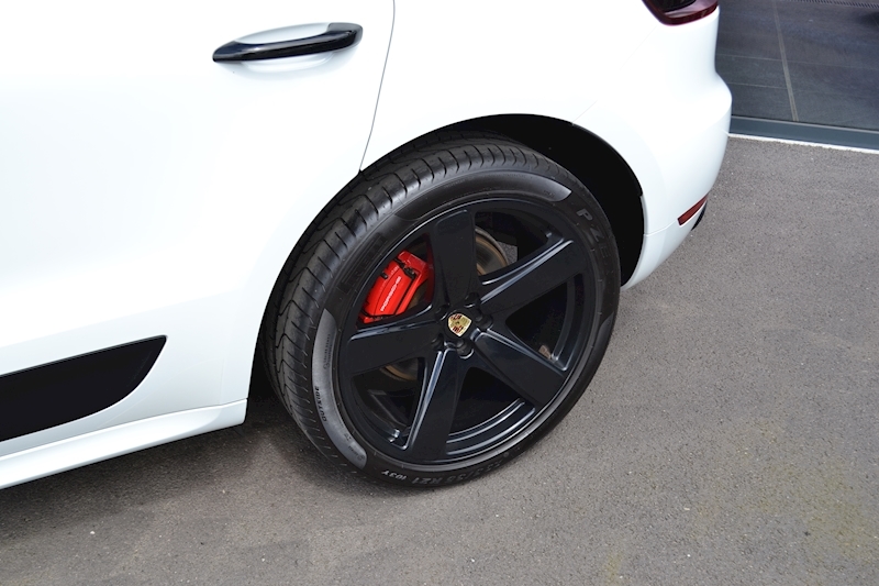 Porsche Macan GTS 3.0 5dr SUV PDK Petrol