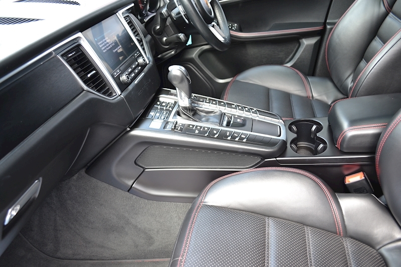 Porsche Macan GTS 3.0 5dr SUV PDK Petrol