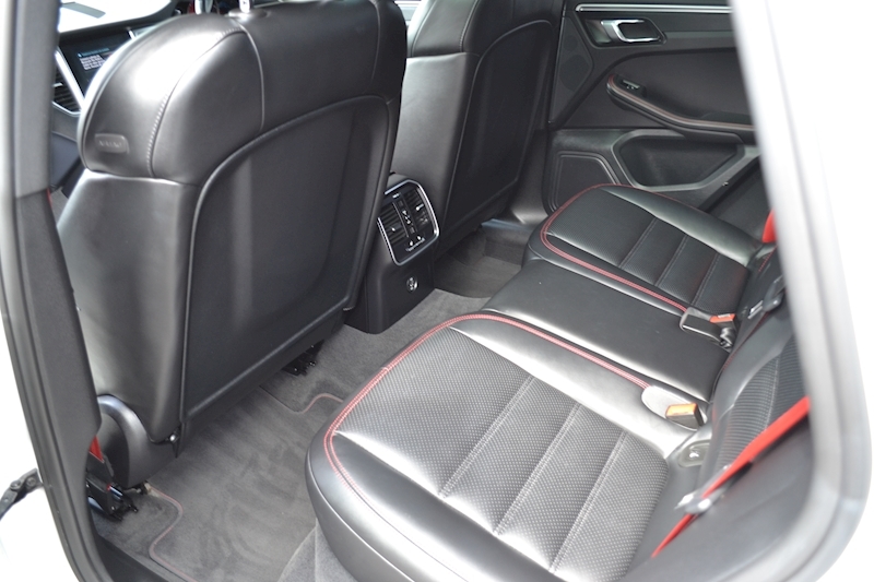 Porsche Macan GTS 3.0 5dr SUV PDK Petrol