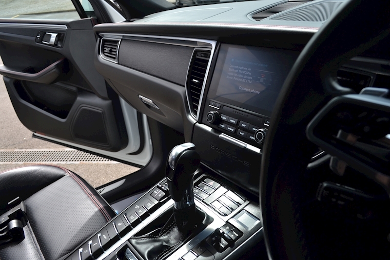 Porsche Macan GTS 3.0 5dr SUV PDK Petrol